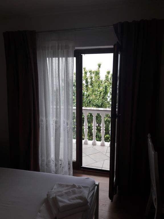 Roza Guest House Сень Екстер'єр фото