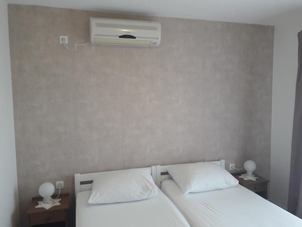 Roza Guest House Сень Екстер'єр фото
