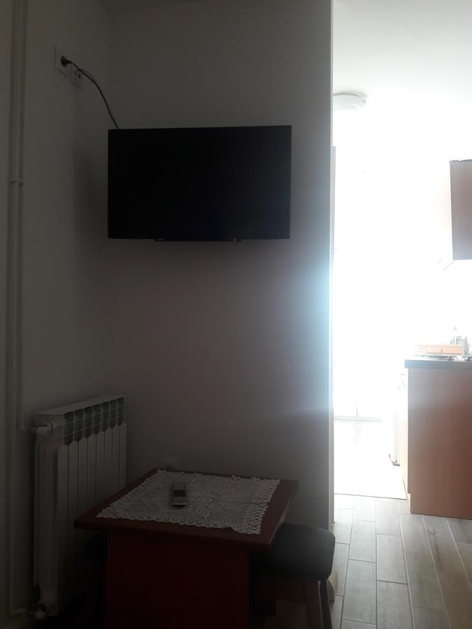 Roza Guest House Сень Екстер'єр фото