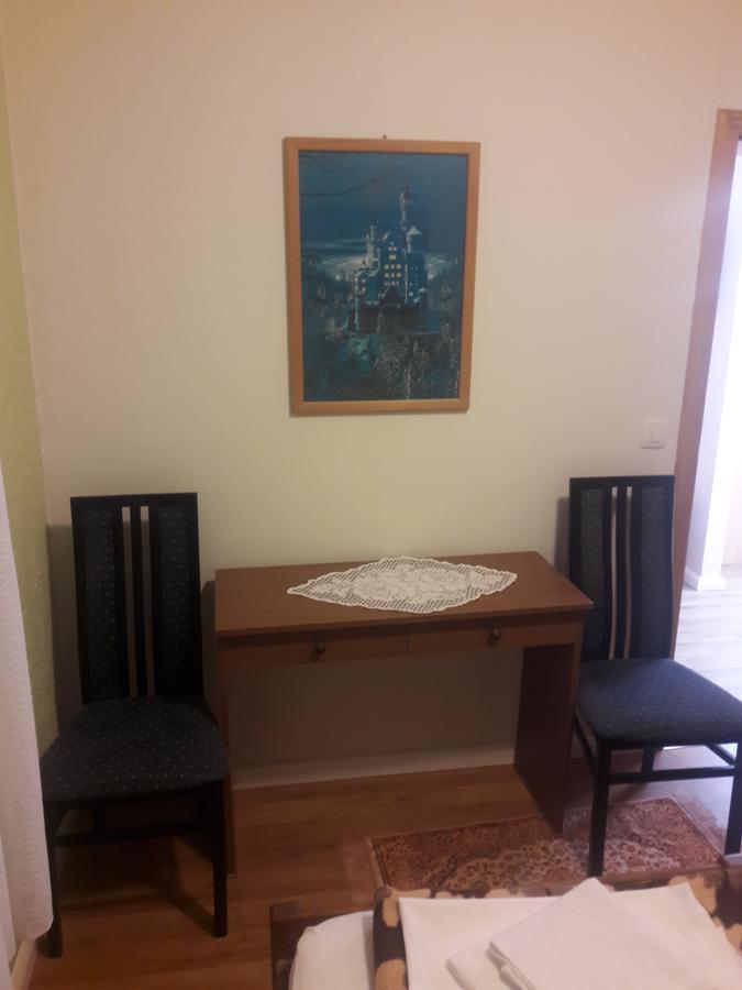 Roza Guest House Сень Екстер'єр фото